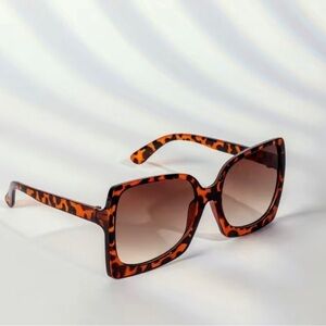 Oversized Square Brown animal print Sunglasses new